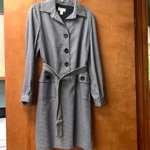 Talbots NWOT houndstooth long-sleeved dress with belt.